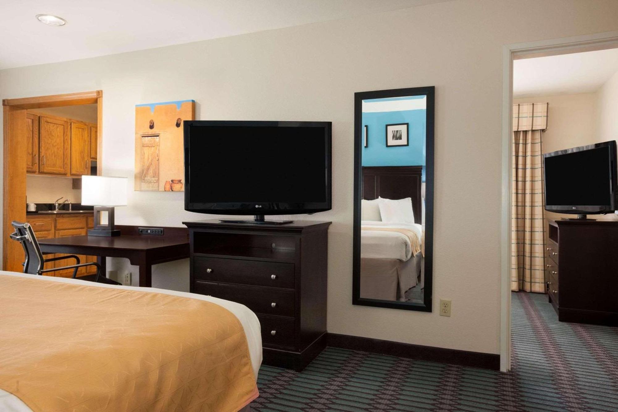 Country Inn & Suites By Radisson, Lubbock, Tx Bagian luar foto