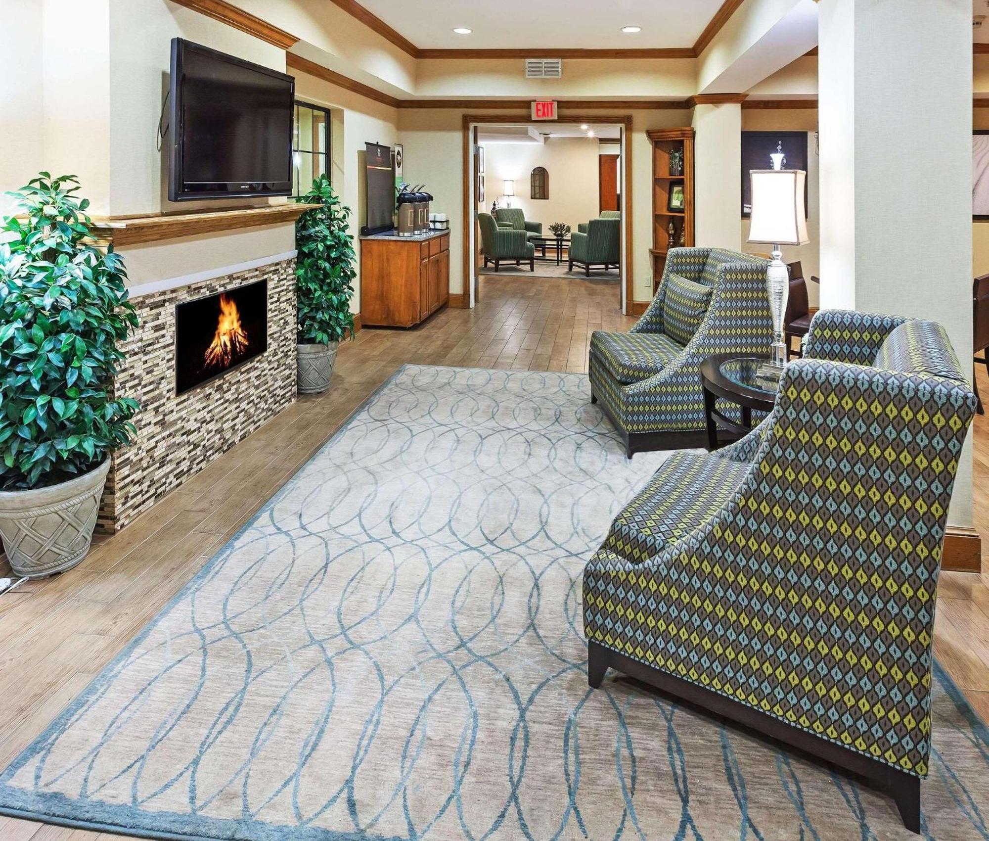 Country Inn & Suites By Radisson, Lubbock, Tx Bagian luar foto