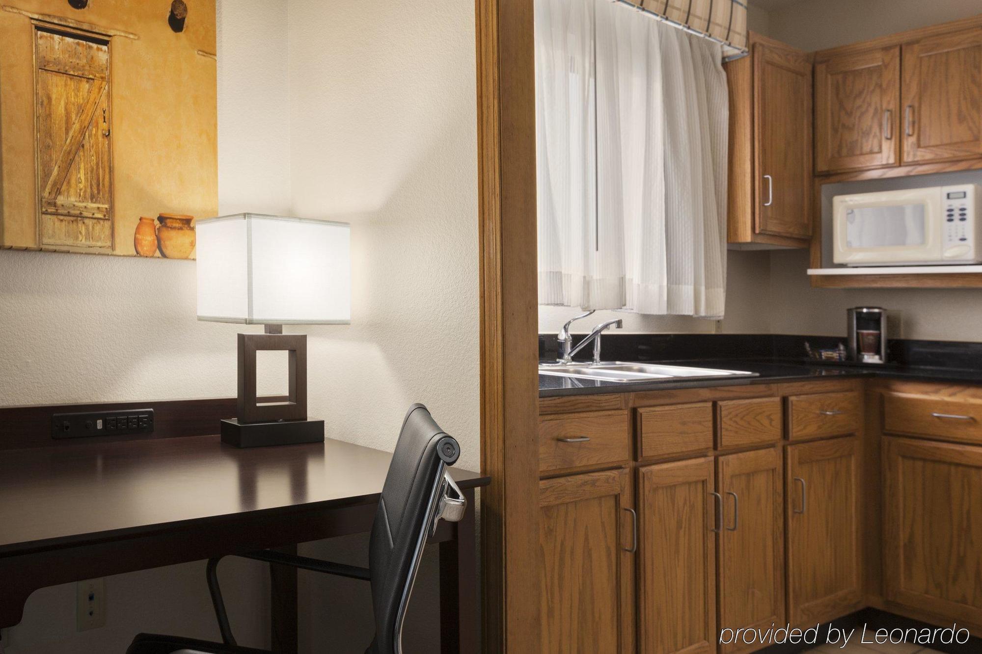 Country Inn & Suites By Radisson, Lubbock, Tx Bagian luar foto