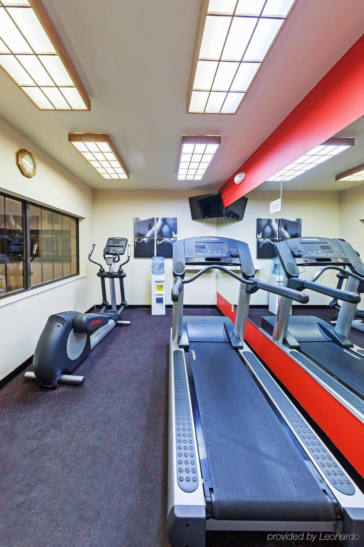 Country Inn & Suites By Radisson, Lubbock, Tx Bagian luar foto